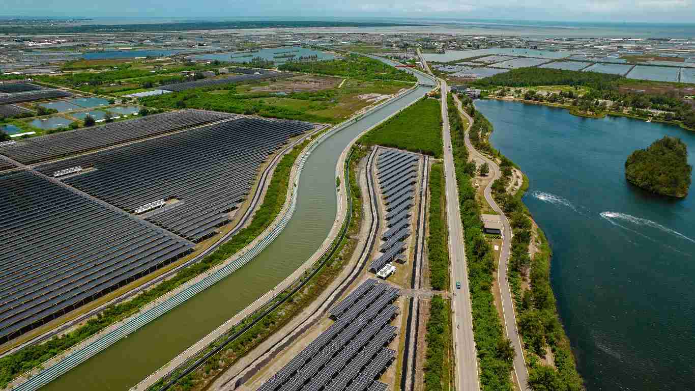 CG电子能源事业提供智慧能源管理、、、、太阳能监控管理、、全方位电厂建置及运维解决方案，，，，并拥有管理超过6000案场的经验