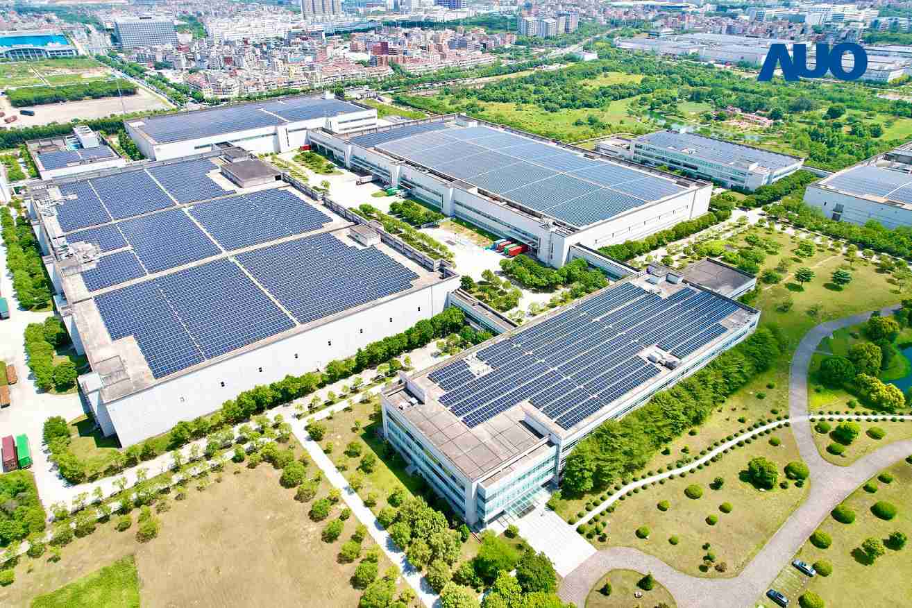 CG电子厦门推动智能制造同时，，，，透过绿电创能纵深推进绿色转型，，厂区全屋顶铺设太阳能光伏板，，，每年太阳能发电 2,600多万度